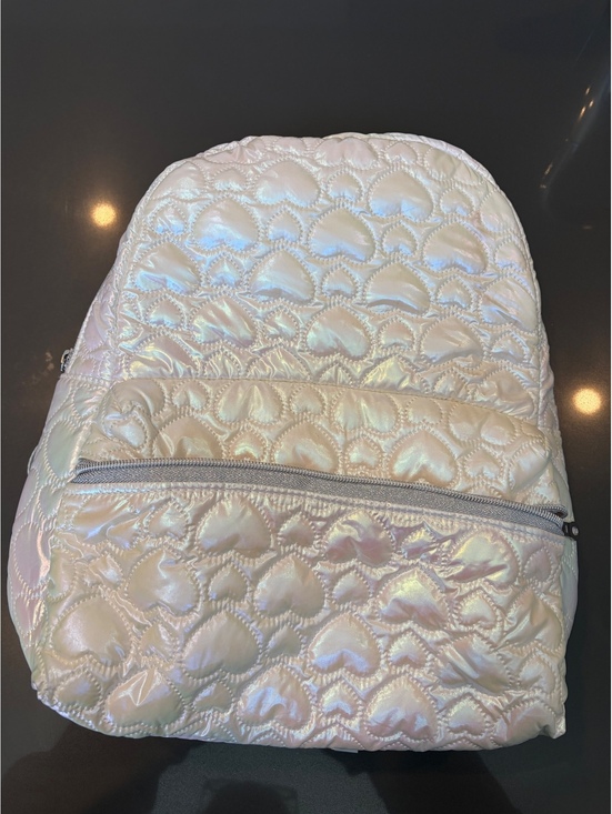 Other - Iridescent Quilted Heart Pattern Backpack